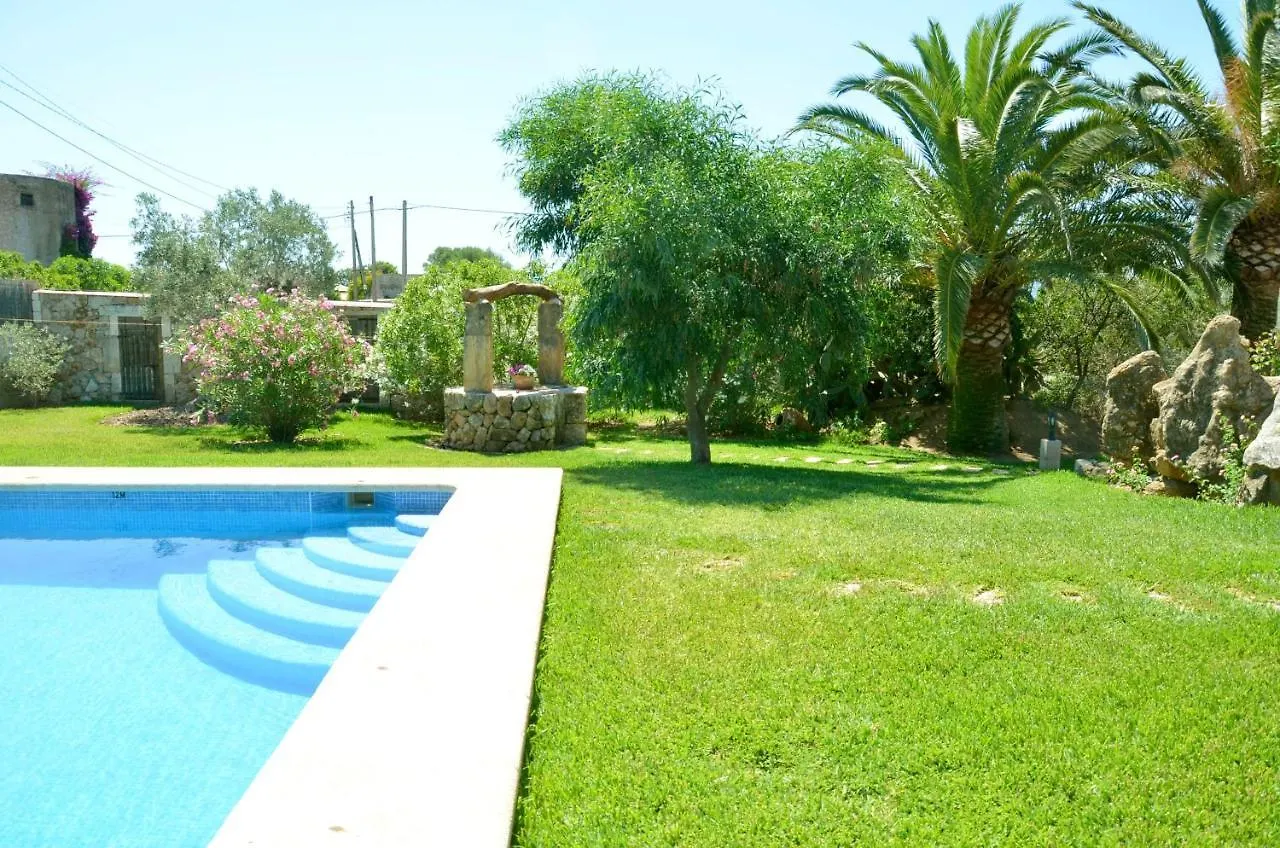 Villa With 2 Bedrooms In Mallorca With Wonderful Mountain View Private Pool Enclosed Garden 3 Km From The Beach  ポレンサ