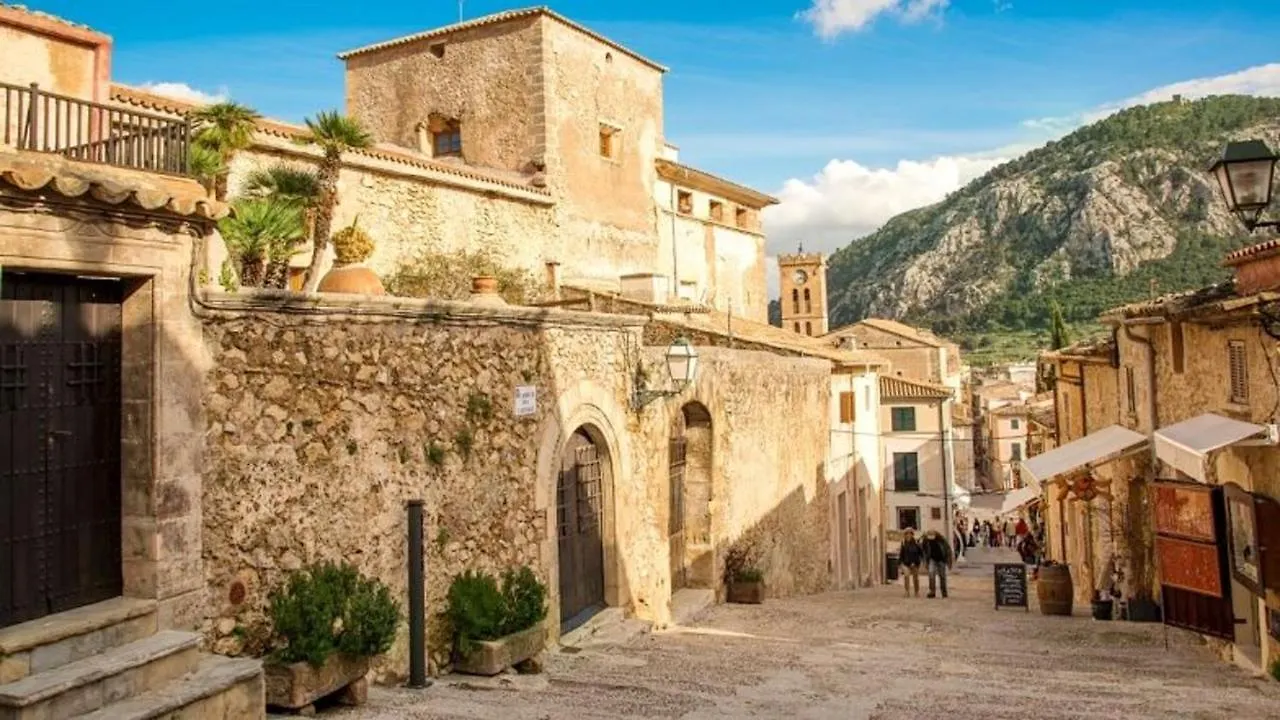 Villa With 2 Bedrooms In Mallorca With Wonderful Mountain View Private Pool Enclosed Garden 3 Km From The Beach 0*, ポレンサ